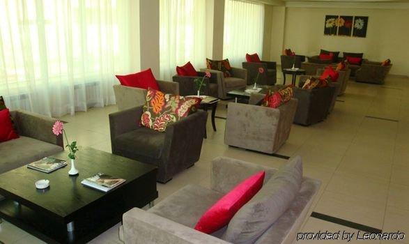Astra Hotel Alma-Ata Buitenkant foto