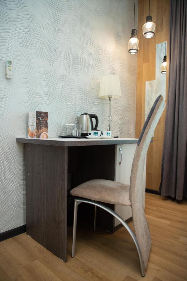 Astra Hotel Alma-Ata Buitenkant foto